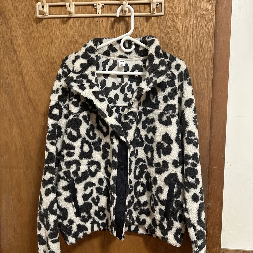 Old Navy Leopard Print Fleece Jacket